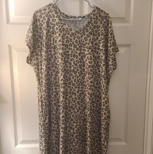 Haptics Leopard dress